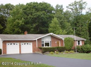15 Chariton Dr, East Stroudsburg, PA 18301