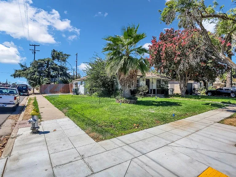 503 W Fountain Way — Photo 3