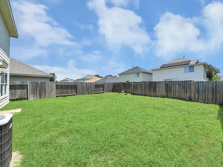 14423 Hillard Green Ln — Photo 11