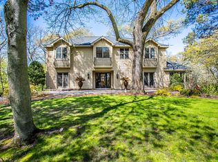 2424 Crosby Rd, Wayzata, MN 55391