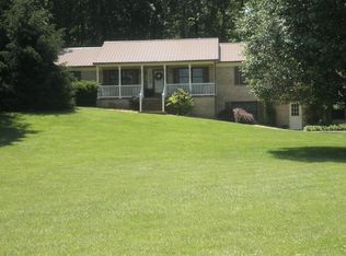 696 Parkersburg Tpke, Staunton, VA 24401