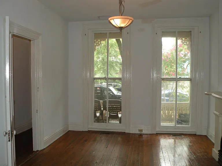 105 S Pine St — Photo 24