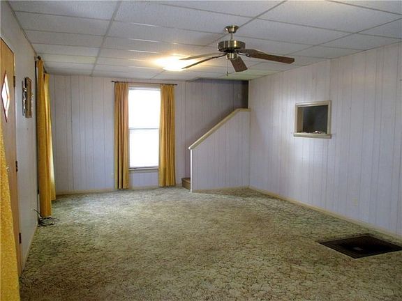 2nd image of 425 N Park Ave