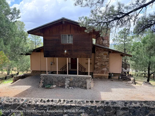 214 Rio Arriba Rd, Ruidoso, NM 88345