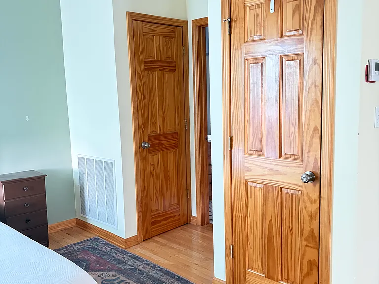 12 Saint Johns Pl #2 — Photo 6