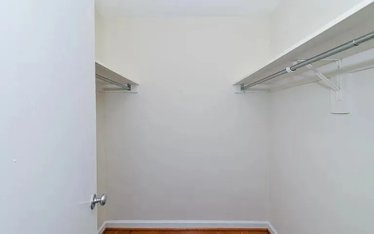 8370 Greensboro Dr #216 — Photo 25