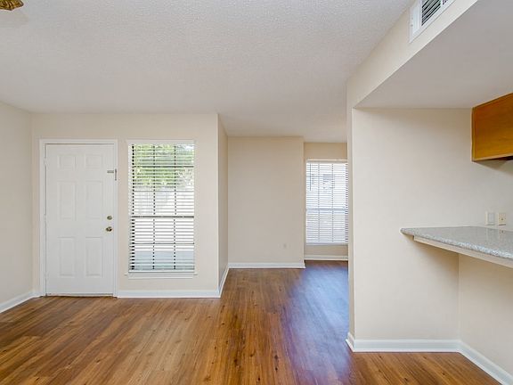 5th image of 10213 Ballina Ave APT C