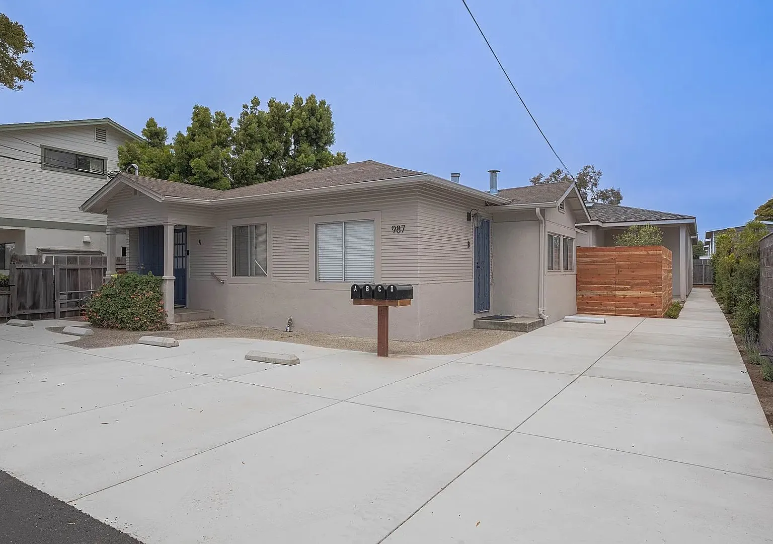 987 Harcourt Ave, Seaside, CA 93955 — Photo 3