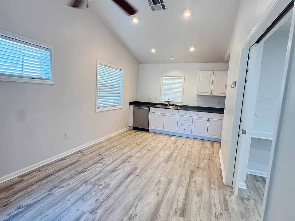 4711 Pepper Bush Ln