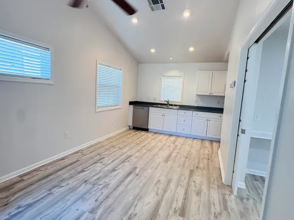4711 Pepper Bush Ln, Sacramento, CA 95841