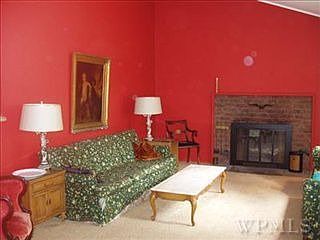 5th image of 805 Terrace Pl