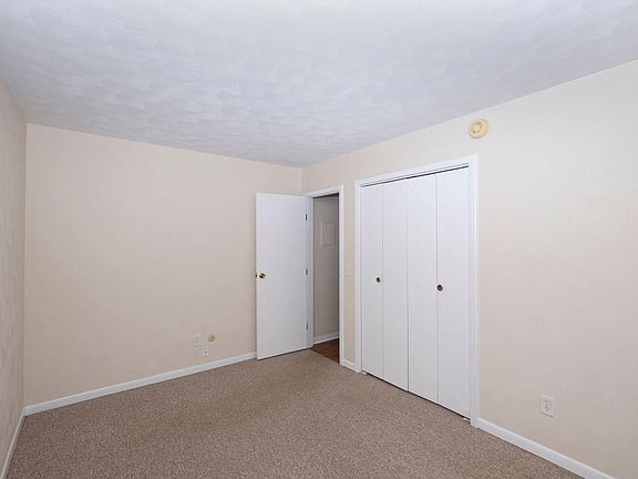 3rd image of 4039 S Rose St #4037301