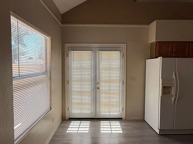 441 S Maple St #10 — Photo 4