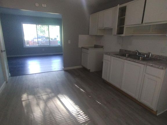 4th image of 5805 Cloverlawn Dr