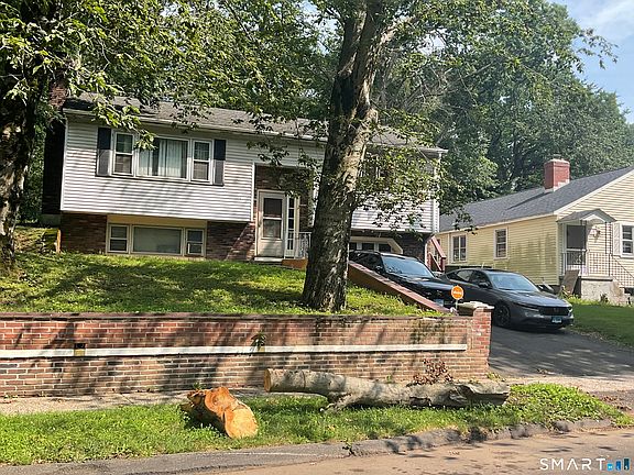 2nd image of 127 Laurel Road
