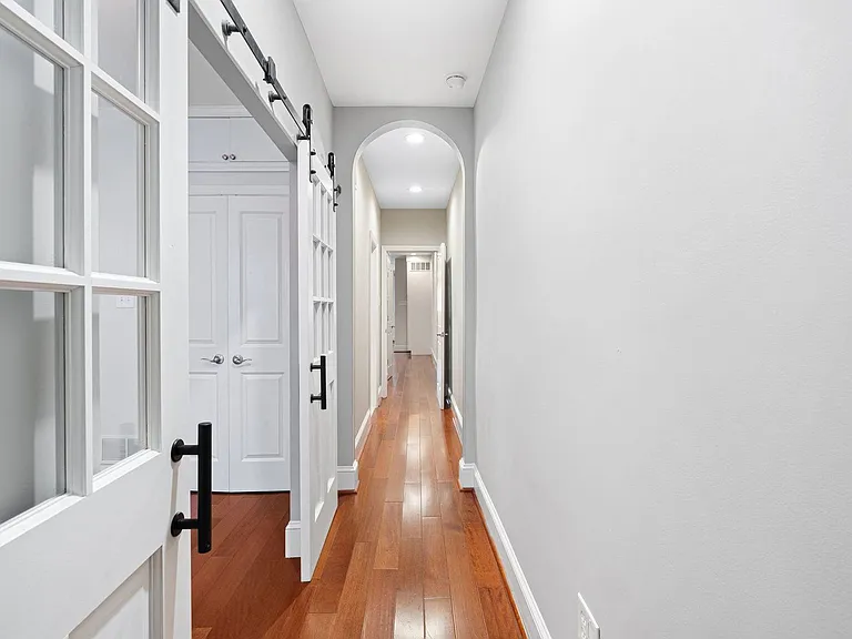 621 Pine St #1 — Photo 11