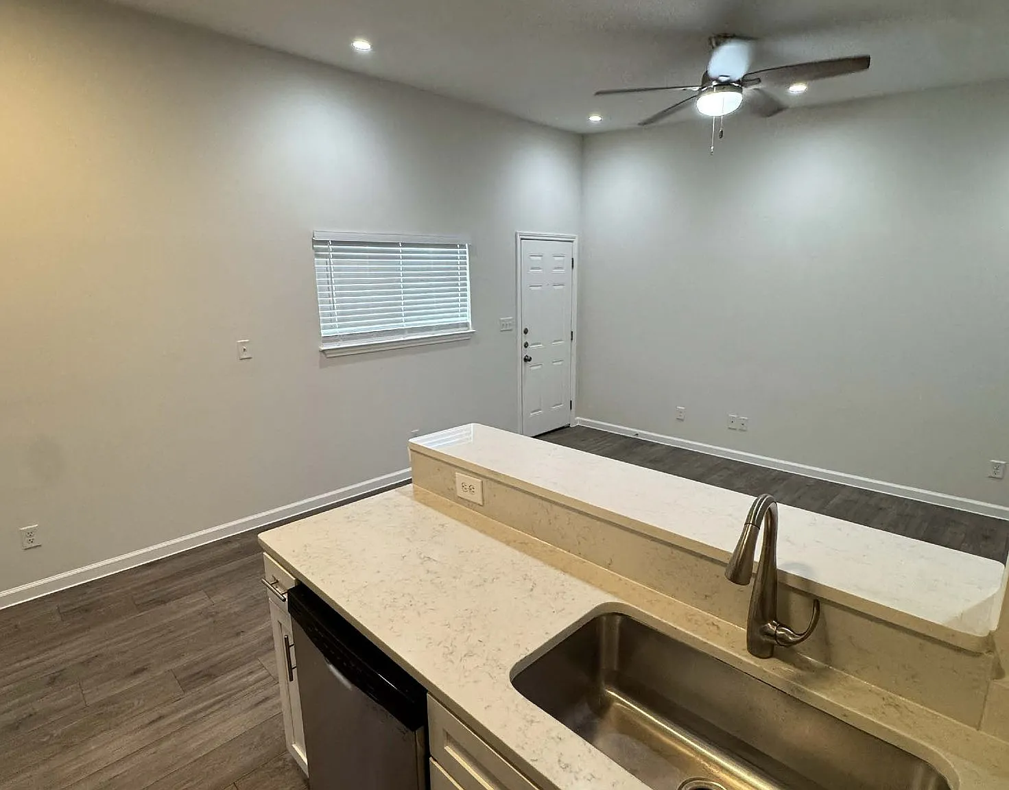 5005 San Jacinto St — Photo 1