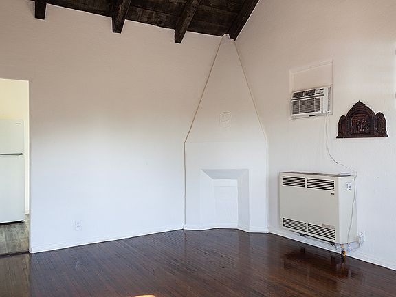 3rd image of 2242 Princeton Ave