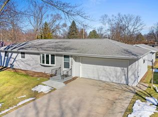 1498 Glen Rd, Green Bay, WI 54313