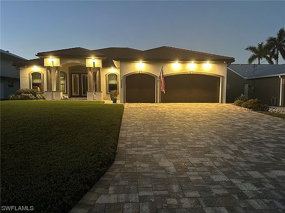 3rd image of 3358 Pine Tree Dr