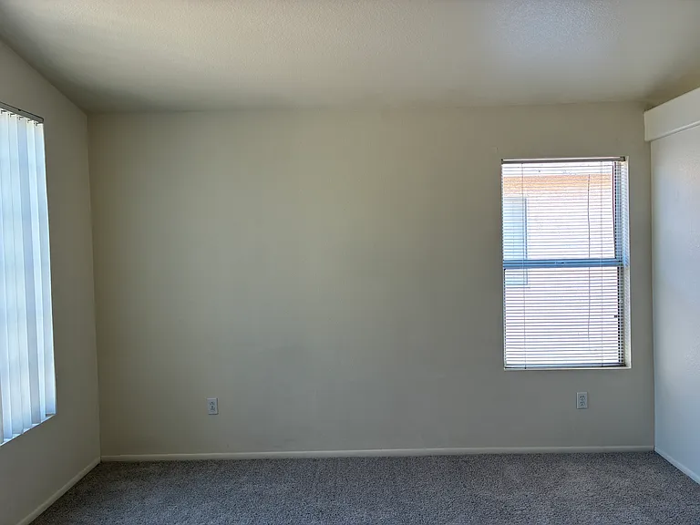10523 W Windsor Blvd — Photo 6