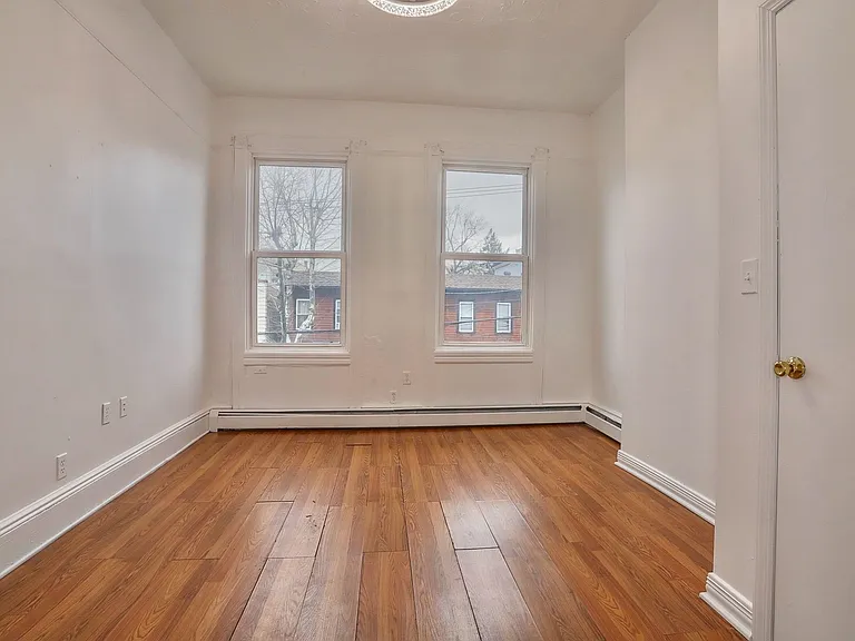 119 Zabriskie St #3 — Photo 5