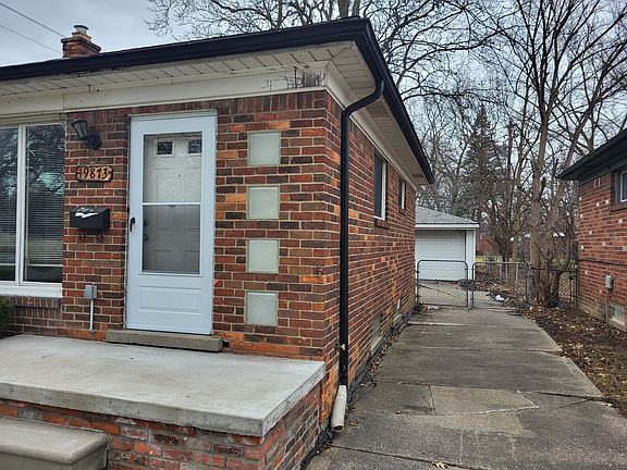 2nd image of 19873 Beaconsfield St