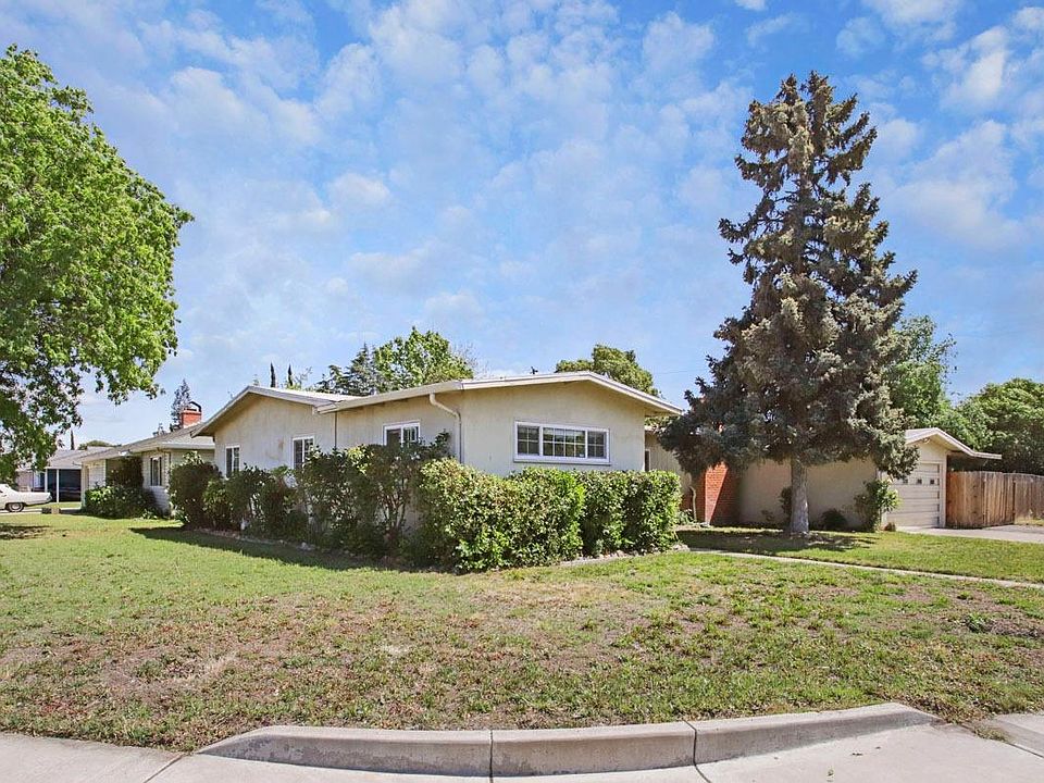1st image of 8338 Balboa Ave