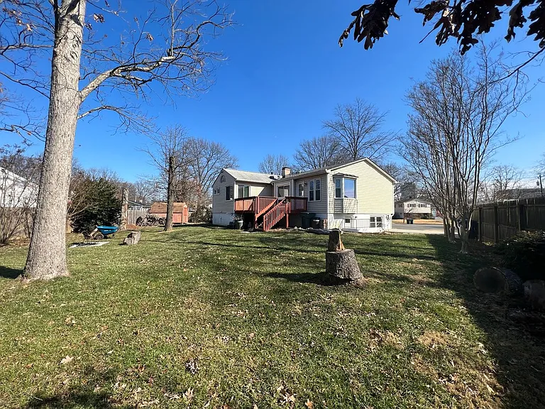 2508 Saint John Pl — Photo 39