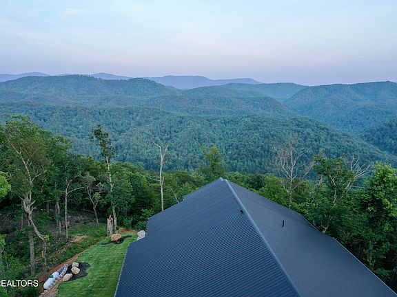 26th image of 550 Steer Creek Rd