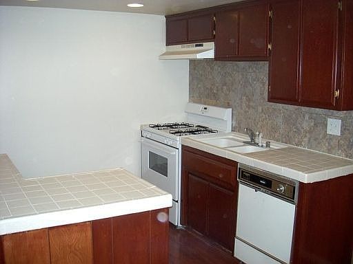 5th image of 5341 N Barranca Ave