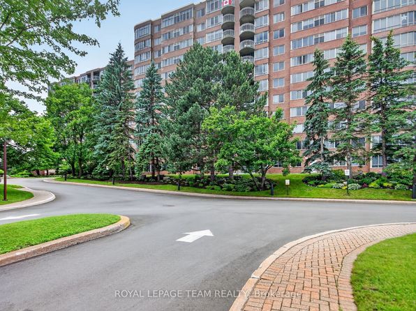 100 Grant Carman Dr Unit 201, Ottawa, ON K2E 8B8