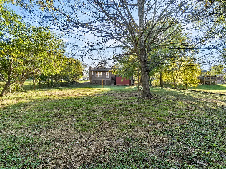 3800 Wiano Dr — Photo 2