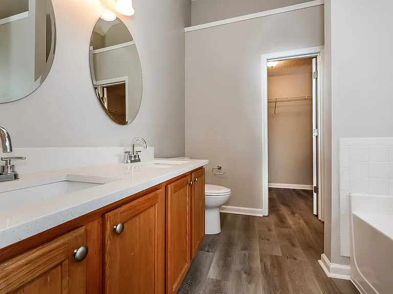 5467 Sapphire Cir — Photo 10