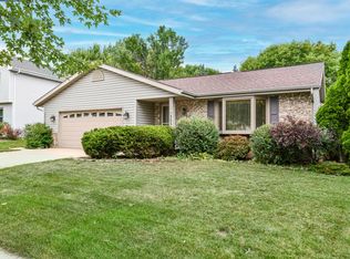 3050 E Diane Dr, Oak Creek, WI 53154