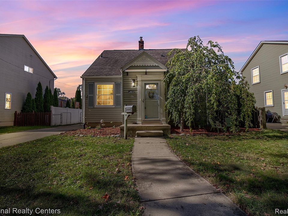 1st image of 2463 Cummings Ave