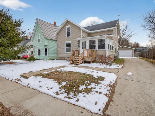 330 Grand St, Springport, MI 49284