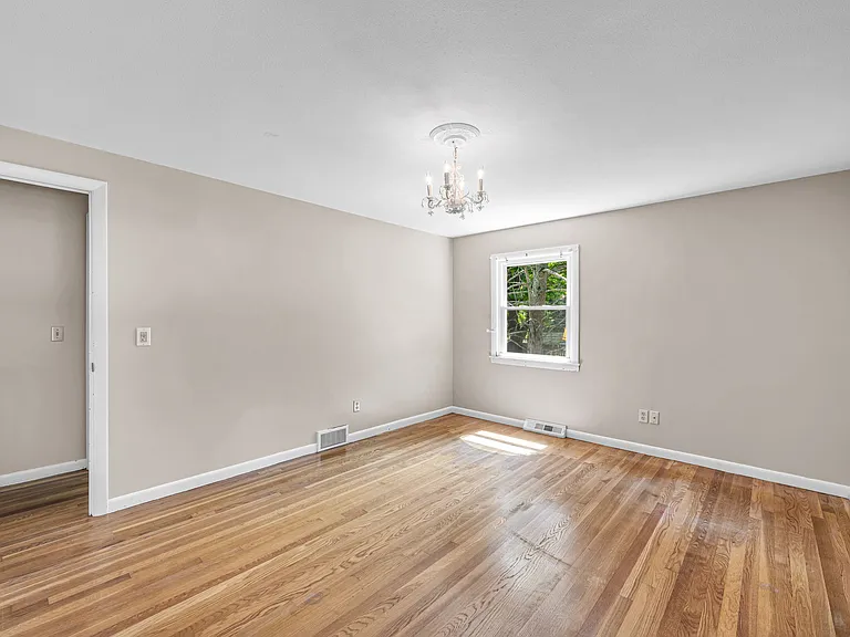 141 Cedar Rd — Photo 3