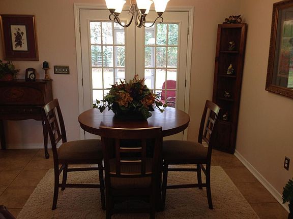 5th image of 147 Twin Oak Dr