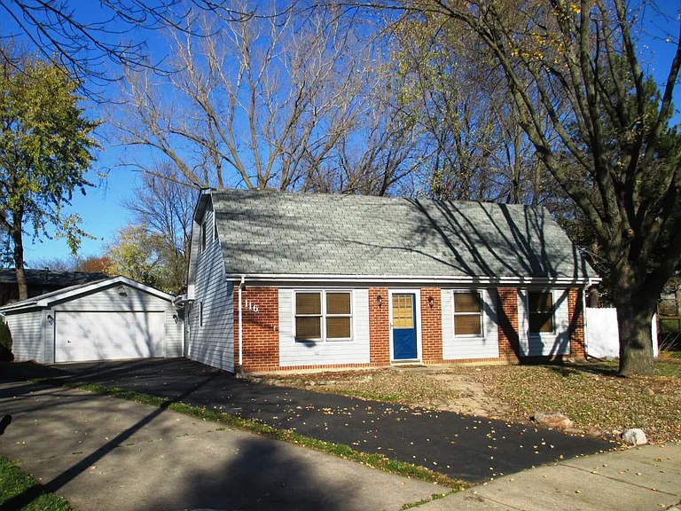 116 Butternut Dr — Photo 1