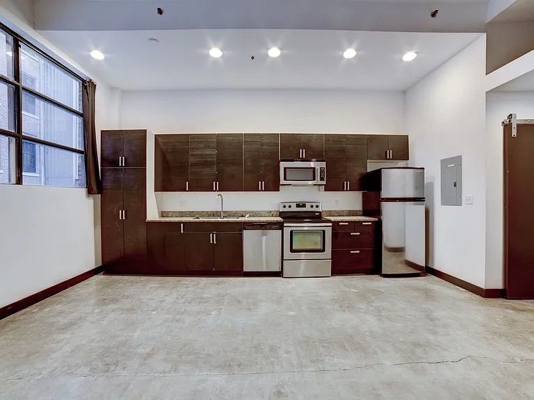 Vandever Lofts — Photo 59