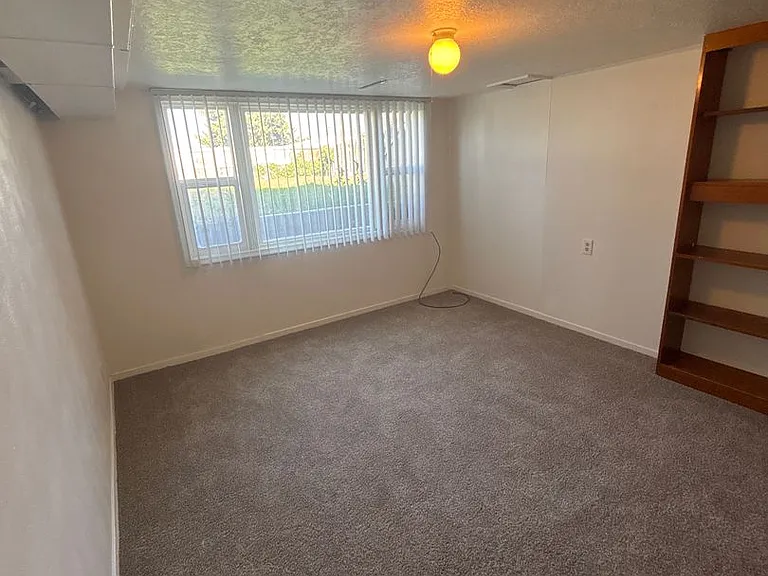 85 Princeton Ave — Photo 15