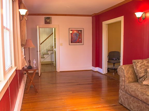 2nd image of 3216 Geiger Ave