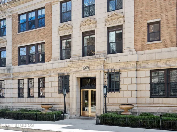 1209 N Astor St #3N, Chicago, IL 60610