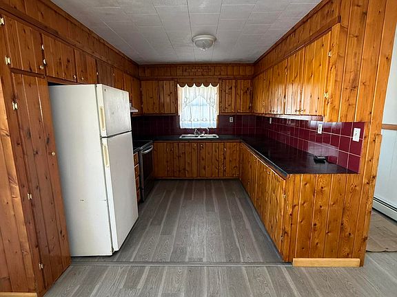 2nd image of 123 Meridian Rd