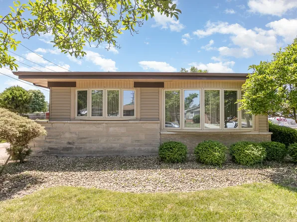 62 E Arquilla Dr E, Chicago Heights, IL 60411