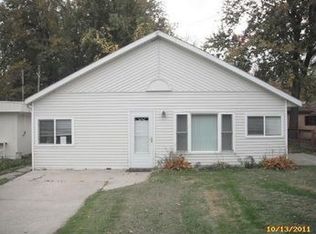 284 Lagoon Beach Dr, Bay City, MI