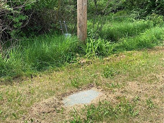 4th image of 416 S Sugar Creek Blvd