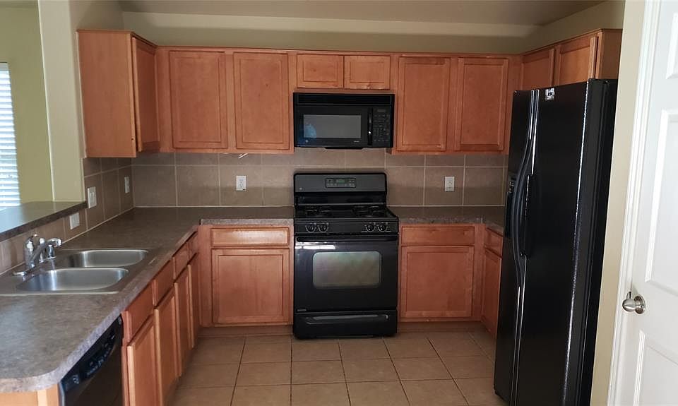 1st image of 7910 Acacia Falls Ct
