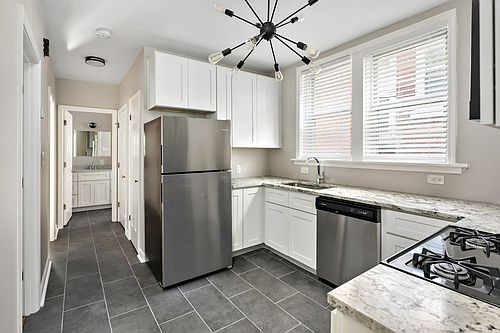 2nd image of 1127 Forest Ave Floor 1